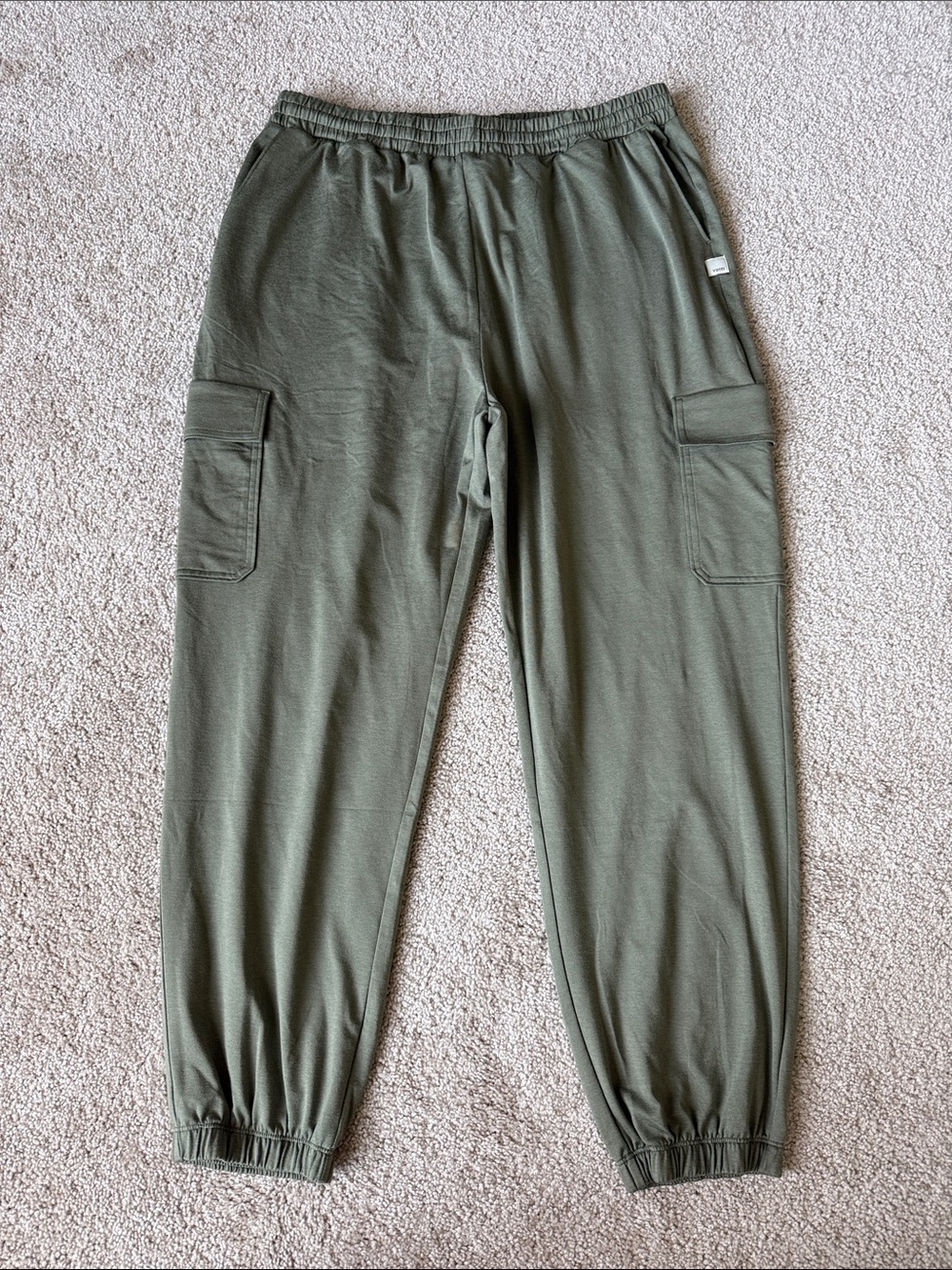 Vuori Boyfriend Cargo Jogger Sweatpants Green Heather